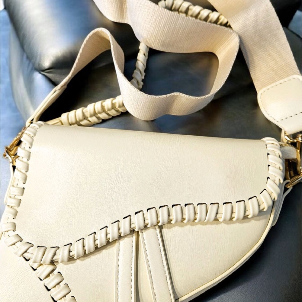 SALE!! Versatile handbag with Whipstitch Detail and Gold Charm - Picture 4 of 6